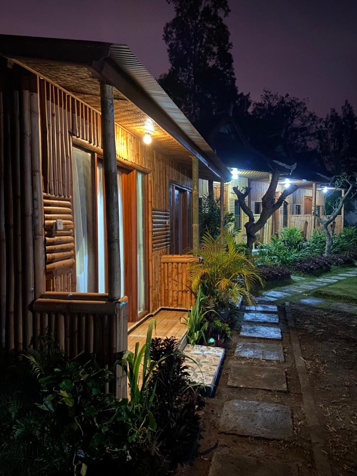 D'Yoga Bamboo House Hotel Kintamani Buitenkant foto