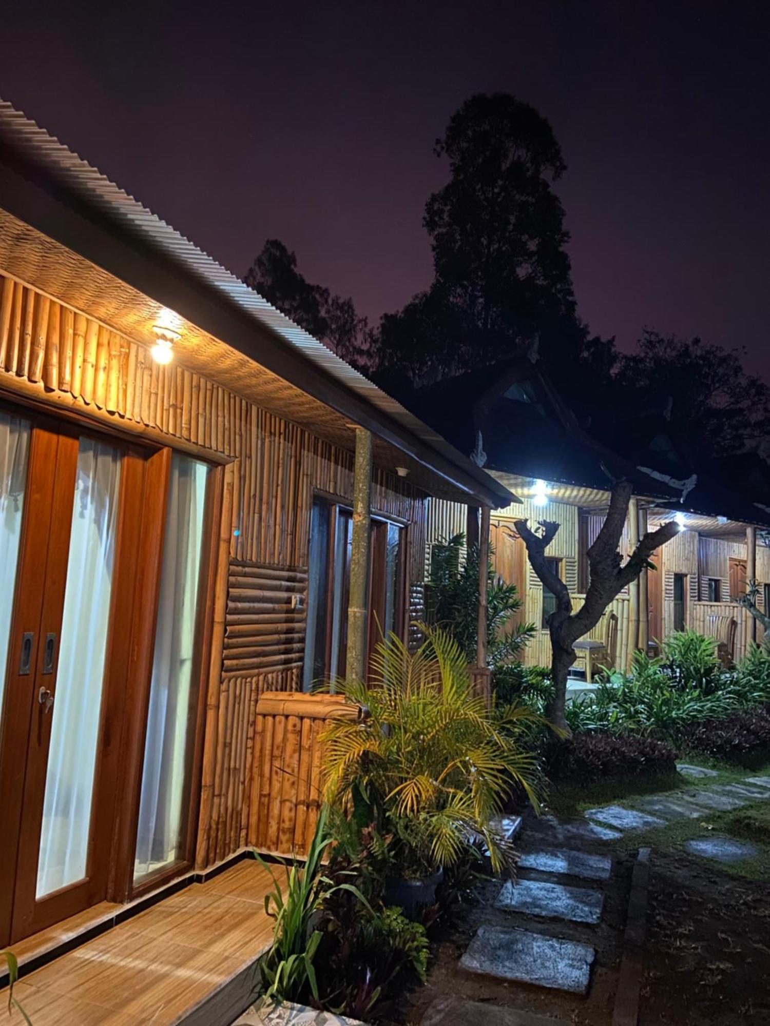 D'Yoga Bamboo House Hotel Kintamani Buitenkant foto